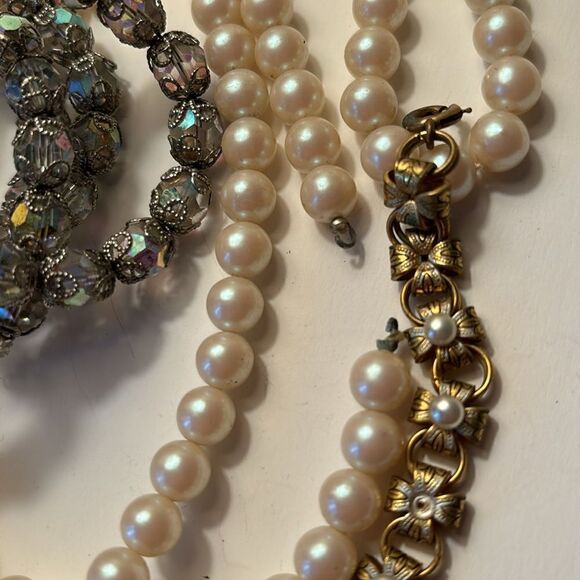 Mixed Lot of Vintage and Fashion Beaded Jewelry for Crafts / Repairs - Picture 5 of 5